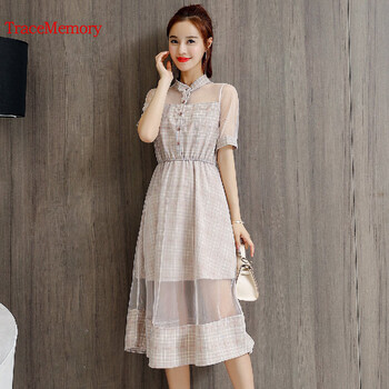 純色半身裙，打造百變女王范