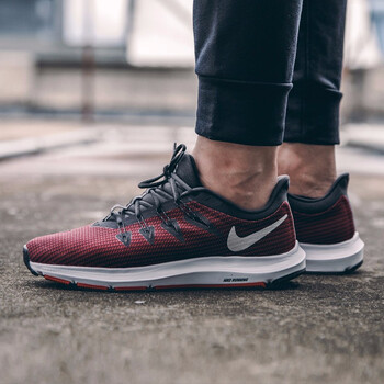 耐克（NIKE）跑步鞋004 石油灰/大學(xué)紅 44，39，40.5，40，42.5，41，42，43
