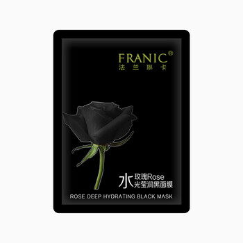 女面膜貼緊致毛孔