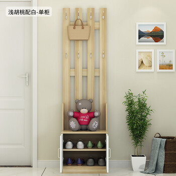 簡約衣帽架，打造溫馨小居室