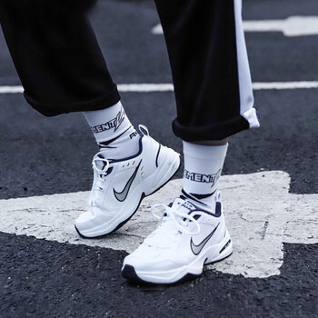 耐克（NIKE）跑步鞋415445-102白色金屬銀 39