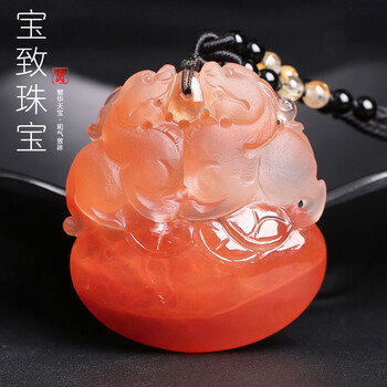 紅兔毛吊墜