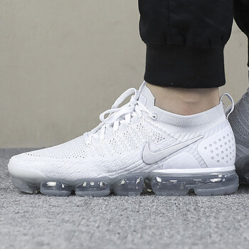 耐克（NIKE）跑步鞋942842-105/AIR VAPORMAX 