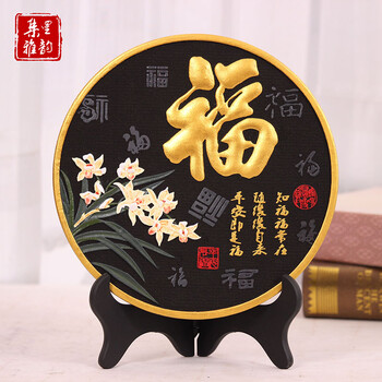 電視背景墻擺設(shè)