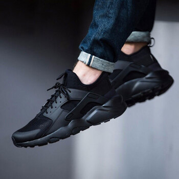 耐克（NIKE）跑步鞋819685-002 39