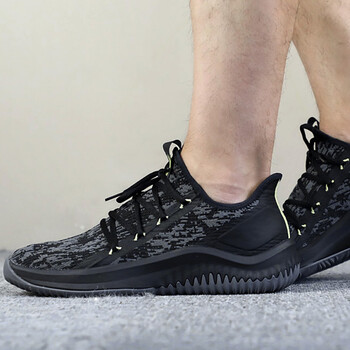 阿迪達(dá)斯（Adidas）籃球鞋AQ0831/利拉德 42