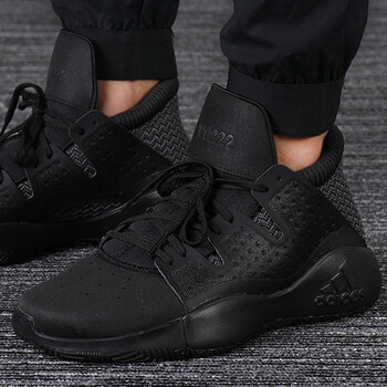 adidas女士籃球鞋