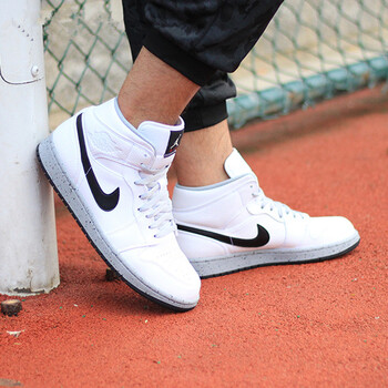 耐克（NIKE）籃球鞋554724-115 AJ1白水泥潑墨 