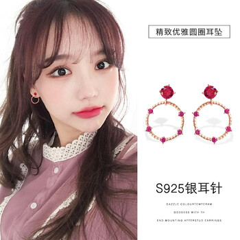 時(shí)尚耳飾，打造你的美少女