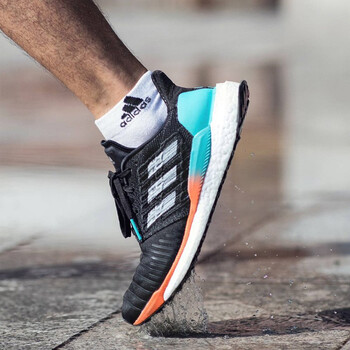 阿迪達斯（Adidas）跑步鞋CQ3168 36，37，38，41，42，43