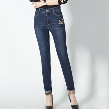 極簡(jiǎn)風(fēng)牛仔褲，穿出你的優(yōu)雅范