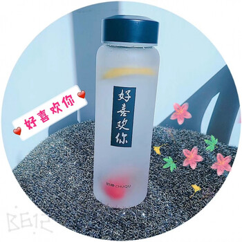 白領(lǐng)的辦公桌，你需要一杯花茶