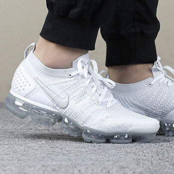 耐克（NIKE）跑步鞋白色AIR VAPORMAX FLYKNIT 2 
