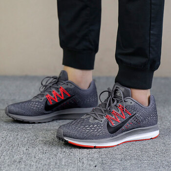 耐克（NIKE）跑步鞋AA7406-006/18秋冬新款 