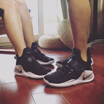 耐克（NIKE）跑步鞋844839-002 42