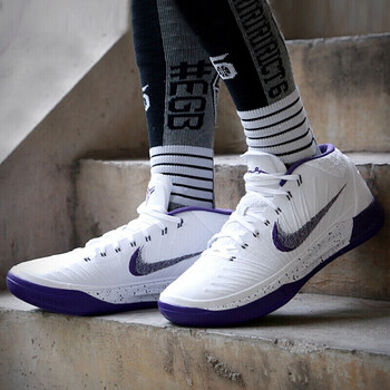 耐克（NIKE）籃球鞋922484-100科比曼巴精神白紫 43