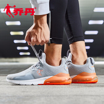 喬丹復(fù)合底跑步鞋