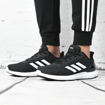 阿迪達(dá)斯（Adidas）跑步鞋B44880秋季新配色COSMIC 2黑白 40