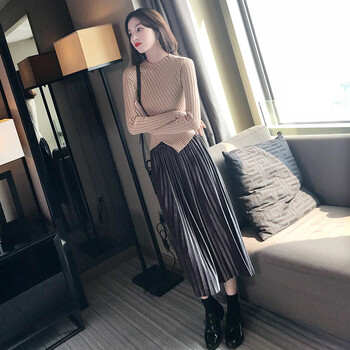 打底毛衣百褶