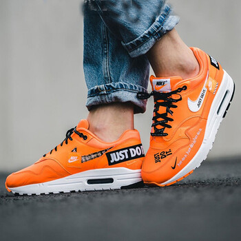耐克（NIKE）跑步鞋917691-800活力橙/白 36，37.5，38.5，38，39，36.5