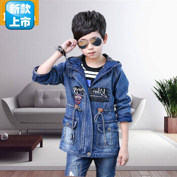 時(shí)尚翻領(lǐng)長袖外套，打造個(gè)性潮男
