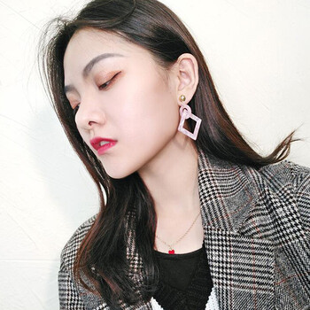 可愛長耳環(huán)