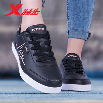特步（XTEP）板鞋黑金（女款） 