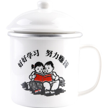 老友相聚，濃香白酒讓你愛(ài)上喝水