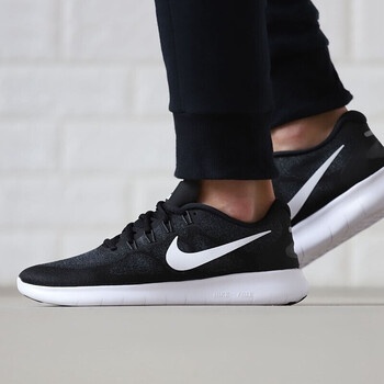 耐克（NIKE）跑步鞋880839-001 36，37，38，41，42，43