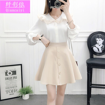 纖彩依（Qiancaiyi） 純色 荷葉邊，紐扣 連衣裙