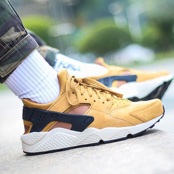 耐克（NIKE）跑步鞋704830-700卡其 