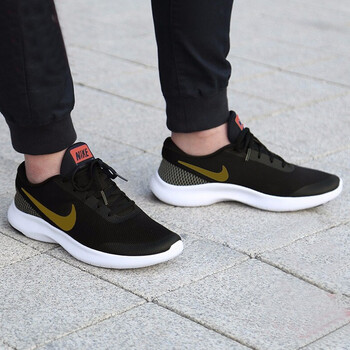 NIKE跑步鞋908985-015 36，37，38，41，42，43