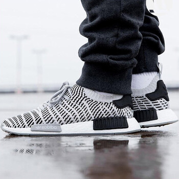 阿迪達斯（Adidas）跑步鞋R1 STLT黑白CQ2387 