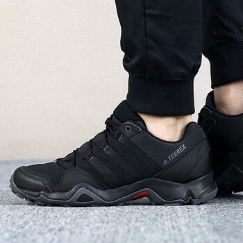 阿迪達斯（Adidas）跑步鞋CM7725/2018新款耐磨 42