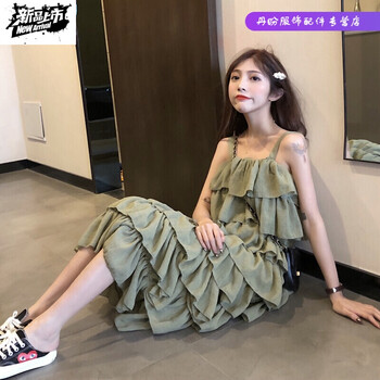 純色露肩連衣裙，打造清爽小仙女