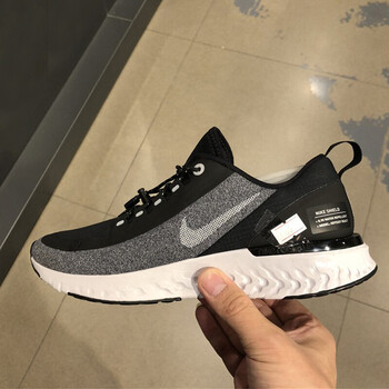 nike防水跑步鞋