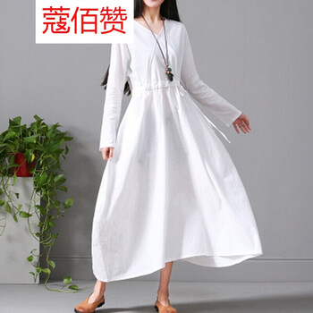 簡約風連衣裙，打造都市女神范