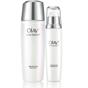 玉蘭油（OLAY）套裝/禮盒細(xì)致毛孔，保濕，深層清潔，補(bǔ)水