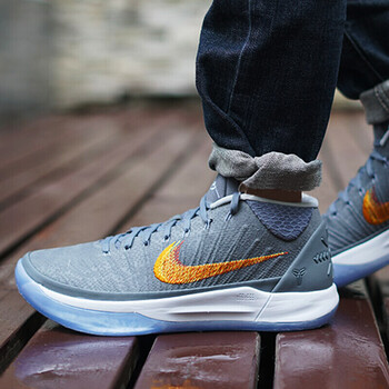 耐克（NIKE）籃球鞋922484-005科比曼巴精神灰色 43