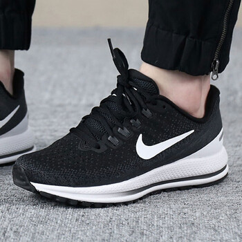 NIKE跑步鞋922909-001 36，37.5，38，36.5
