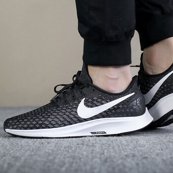 NIKE跑步鞋942851-001 40.5，40，42.5，41，42，43
