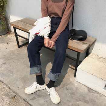 曲線美，修身喇叭褲讓你秒變女神