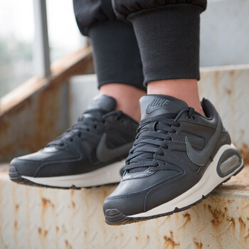 耐克(Nike)跑步鞋749760-001氣墊減震 40