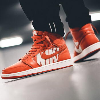 耐克Nike籃球鞋555088-800橘色彈幕文字 