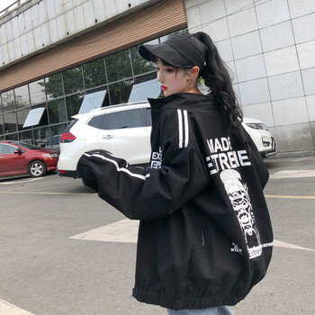 時(shí)尚牛仔外套，青春活力不打烊！