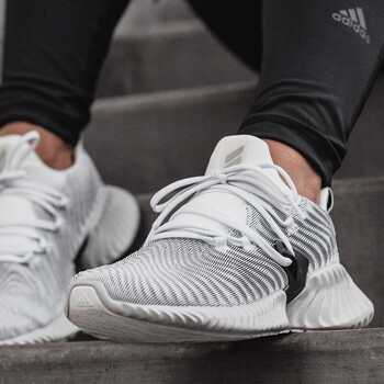 Adidas跑步鞋AQ0562/白灰 