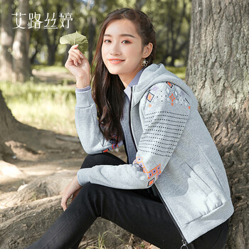 艾路絲婷 連帽 長(zhǎng)袖 女 短外套 拉鏈，印花