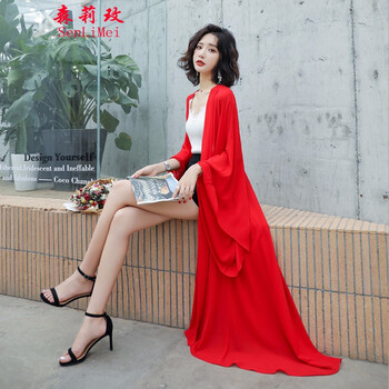 森莉玫（SenLiMei） 連帽 長袖 女 短外套 拉鏈