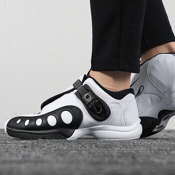 耐克（NIKE）籃球鞋AR4342-100/佩頓3 黑白手套 