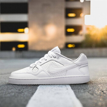 NIKE籃球鞋616775-101 42